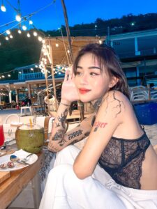 LINE_ALBUM_Yayee_230423_52