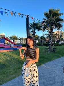 LINE_ALBUM_Yayee_230423_58