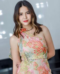 LINE_ALBUM_Mintra_230816_19