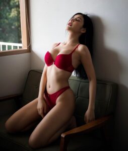 น้องน้ำผึ้ง ก็มาดิคร้าบ บิกินี